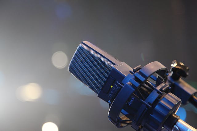 奔波在外频繁讲解,梨花声音教育让发声全程